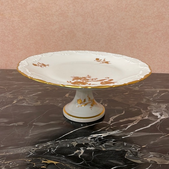 LIMOGES MADE IN FRANCE LIM429 PEDESTAL CAKE PLATE WITH 24K GOLD TRIM AND FLORALS - Picture 6 of 8
